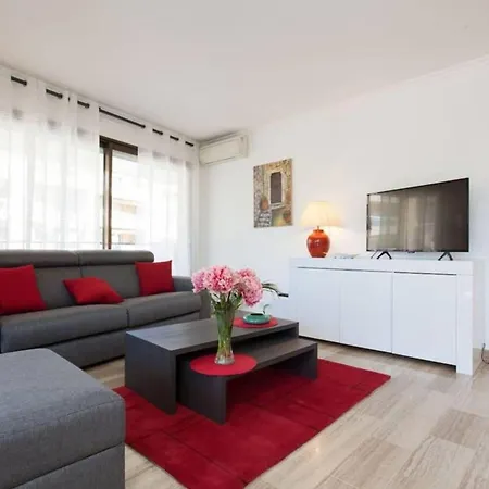 3-room With Terrace In Palm