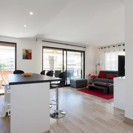 3-room With Terrace In Palm Appartement *
