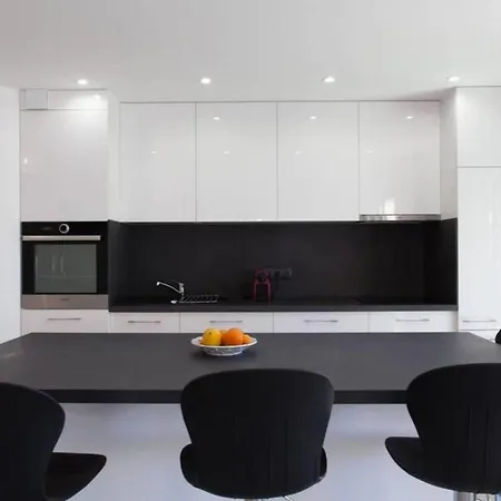 3-room With Terrace In Palm *